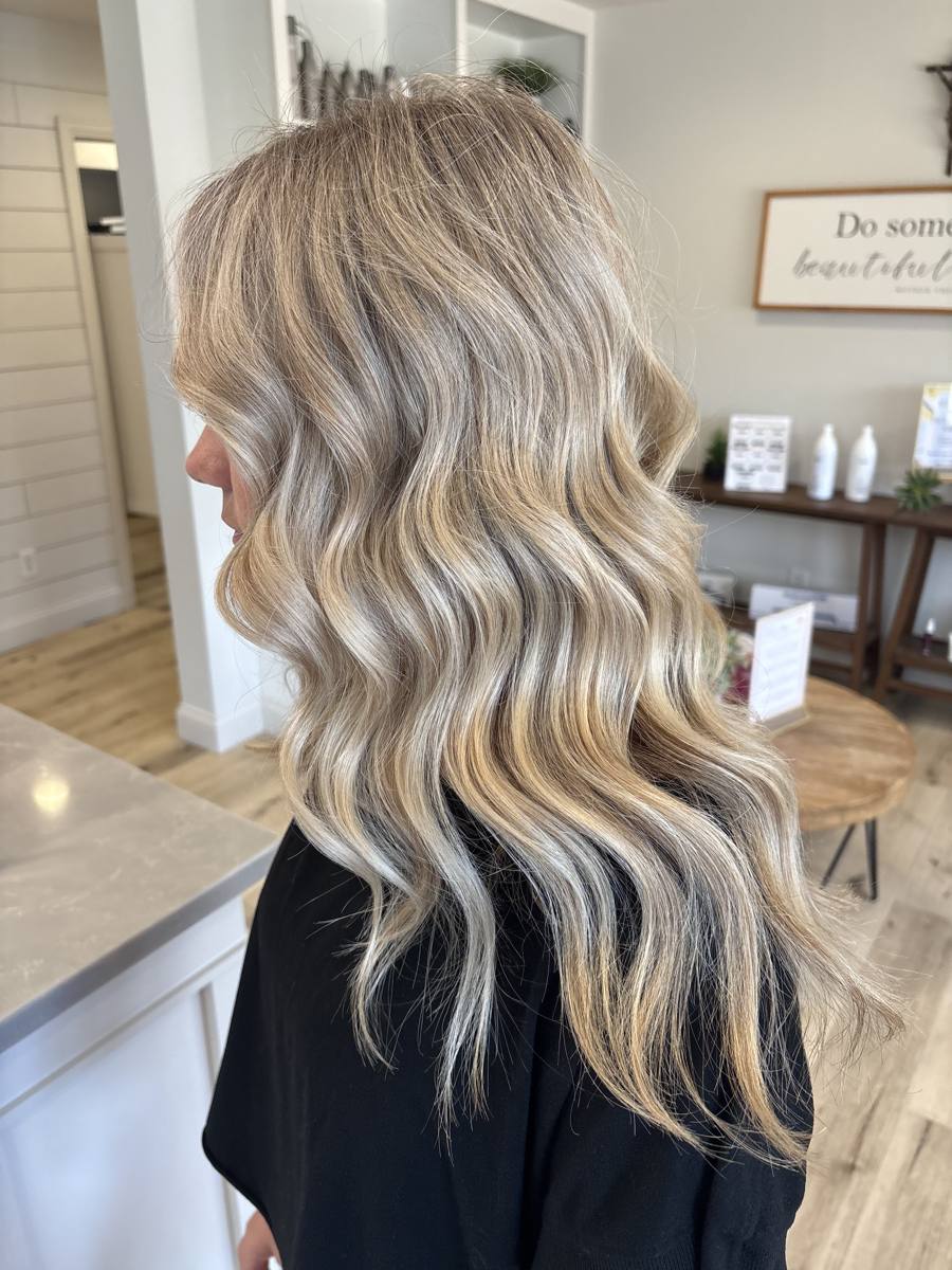 Icy blonde dimensional waves